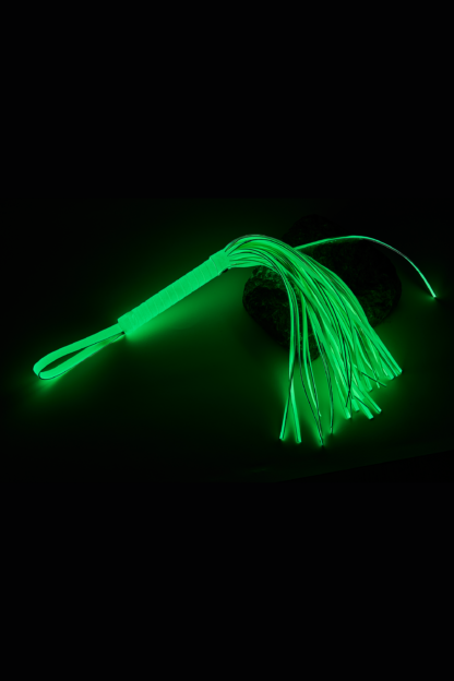 Radiant Peitsche Glow in the Dark – Bild 2